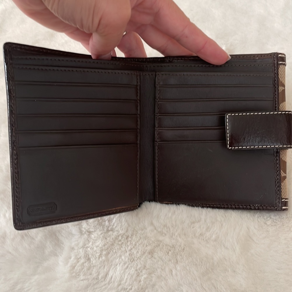 Coach Authentic Bi-Fold Wallet - Picture 5 of 6
